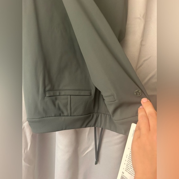 Lululemon Tapered Leg Mid-Rise 7/8 Pant *Luxtreme BRAND NEW - Picture 3 of 6